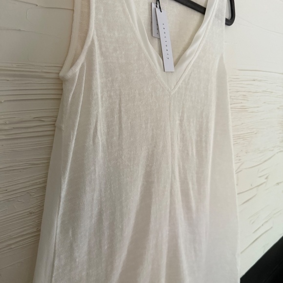 NWT! Anthropologie | Sanctuary  | Size Small | White V-Neck Button Back Blouse - Picture 7 of 8